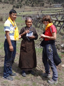 LED solar light distribution, Taktor – LED Solu Khumbu Trek, April/May 2016