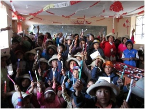 School children in Quishuar, Peru, with their new toothbrushes provided by East Farleigh Primary School and delivered by Fulford School on an LED project