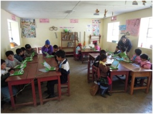 A lesson at the "Val Pitkethly" school in Quishuar, Peru